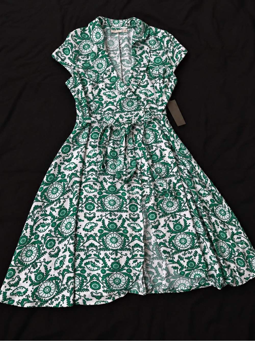 Green Floral Print Wrap Dress - Women's outfit size 8